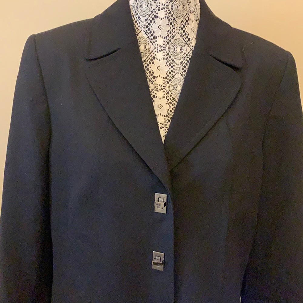 Tahari Black tailor jacket - Picture 3 of 8